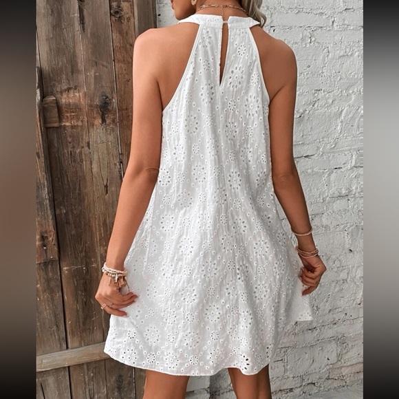 Boho White Sheer Lace Eyelet Lace Embroidery Halter Neck Dress - Picture 2 of 5